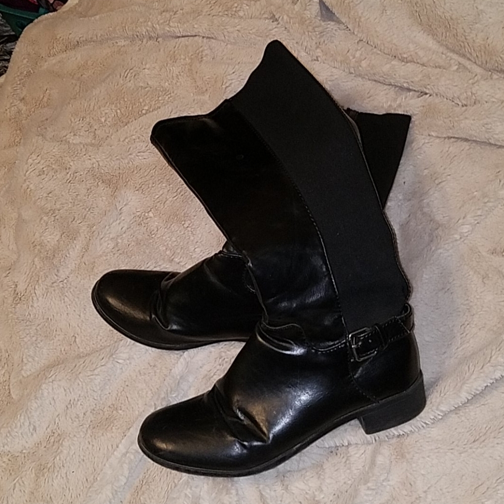 Zip up casual boots